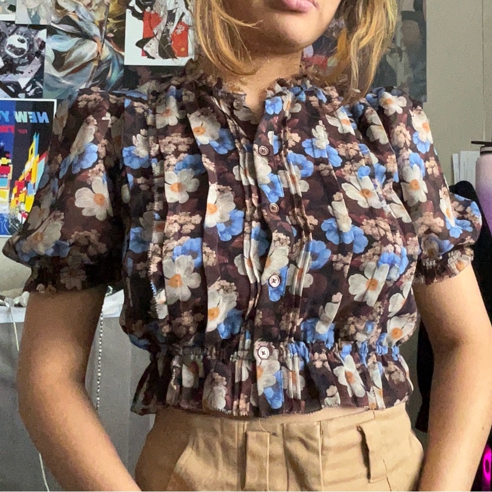 Aritzia Wilfred Crop top